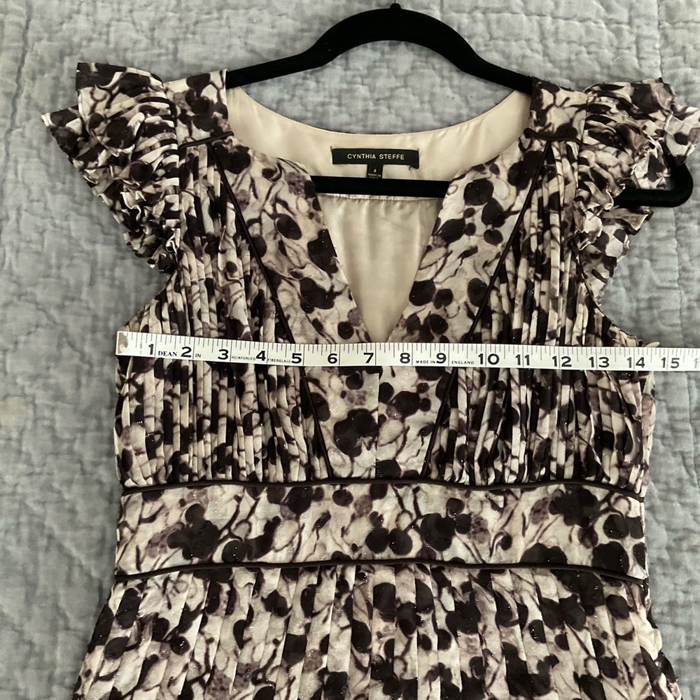 Timeless dress - Picture 4 of 5